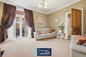 LADYSMITH AVENUE- click for photo gallery